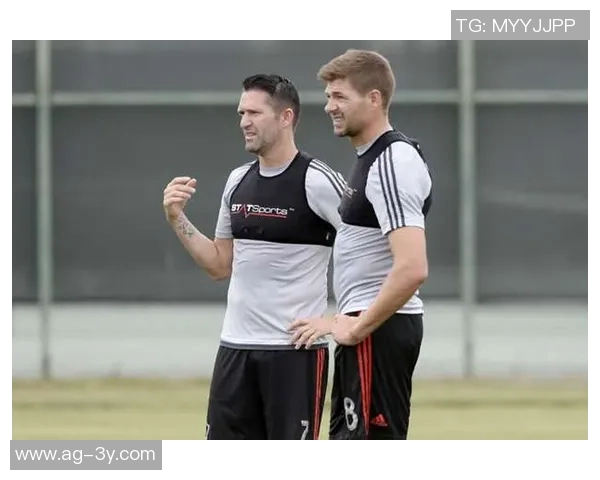 热刺前球员呼吁弗兰克辞职罗比基恩或成新任主帅人选