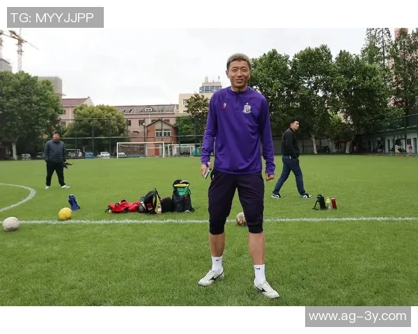 杨旭谈中国足球青春岁月希望将宝贵经验传承给年轻一代